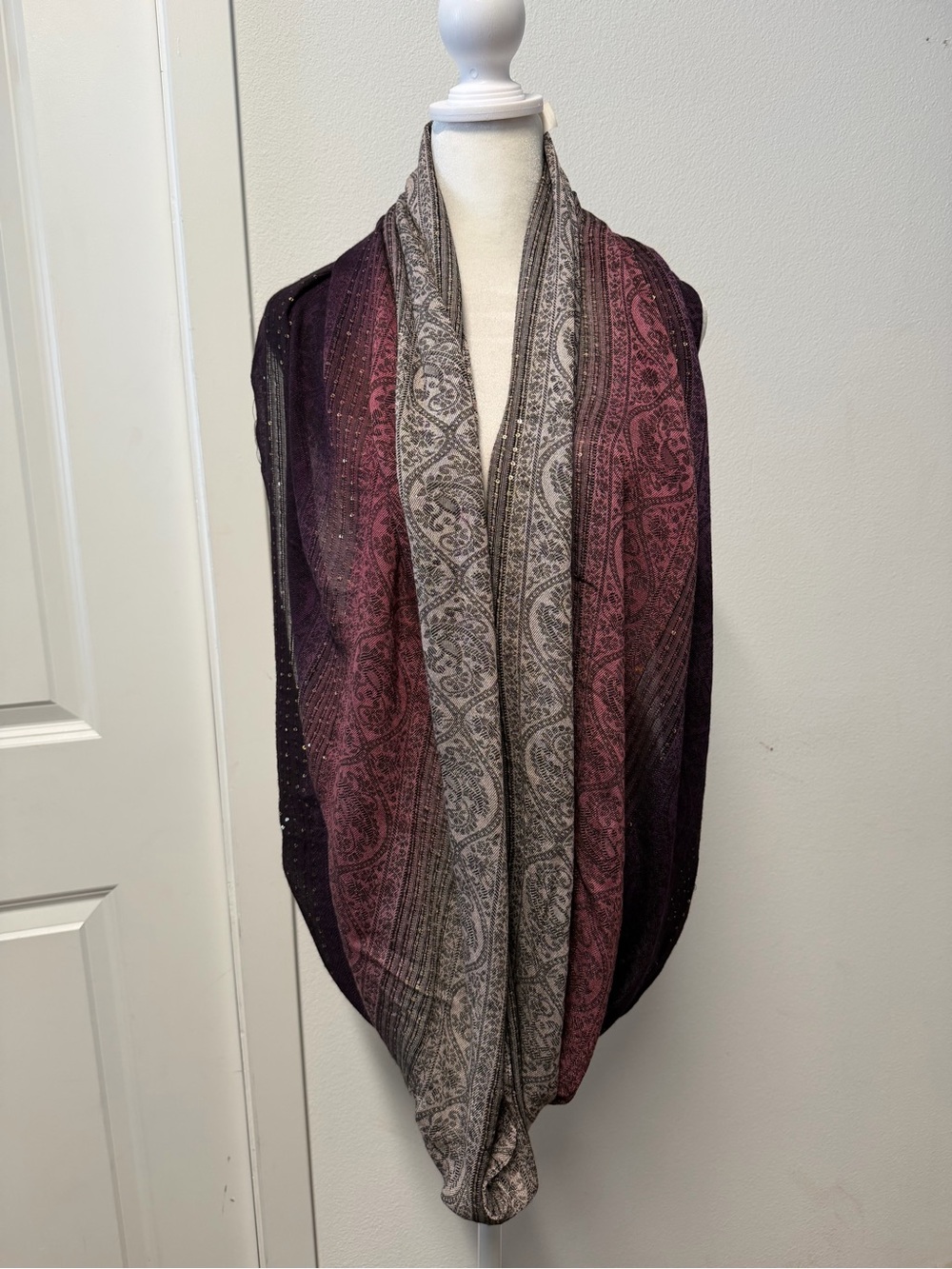 Vintage One Size Purple Mauve Gray Paisley Infinity Scarf Beaded Metallic Boho